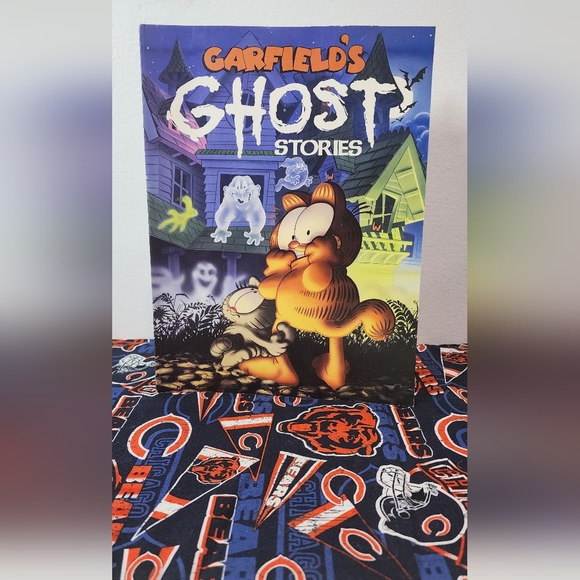 🎃 197 Vintage Garfield's Ghost Stories Book - Picture 1 of 6